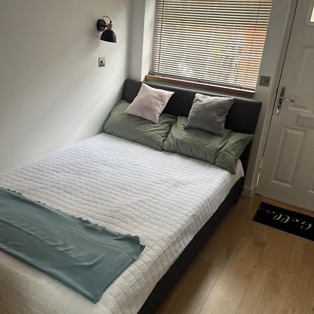 Ferienwohnung Teddington Little Gem London Exterior foto